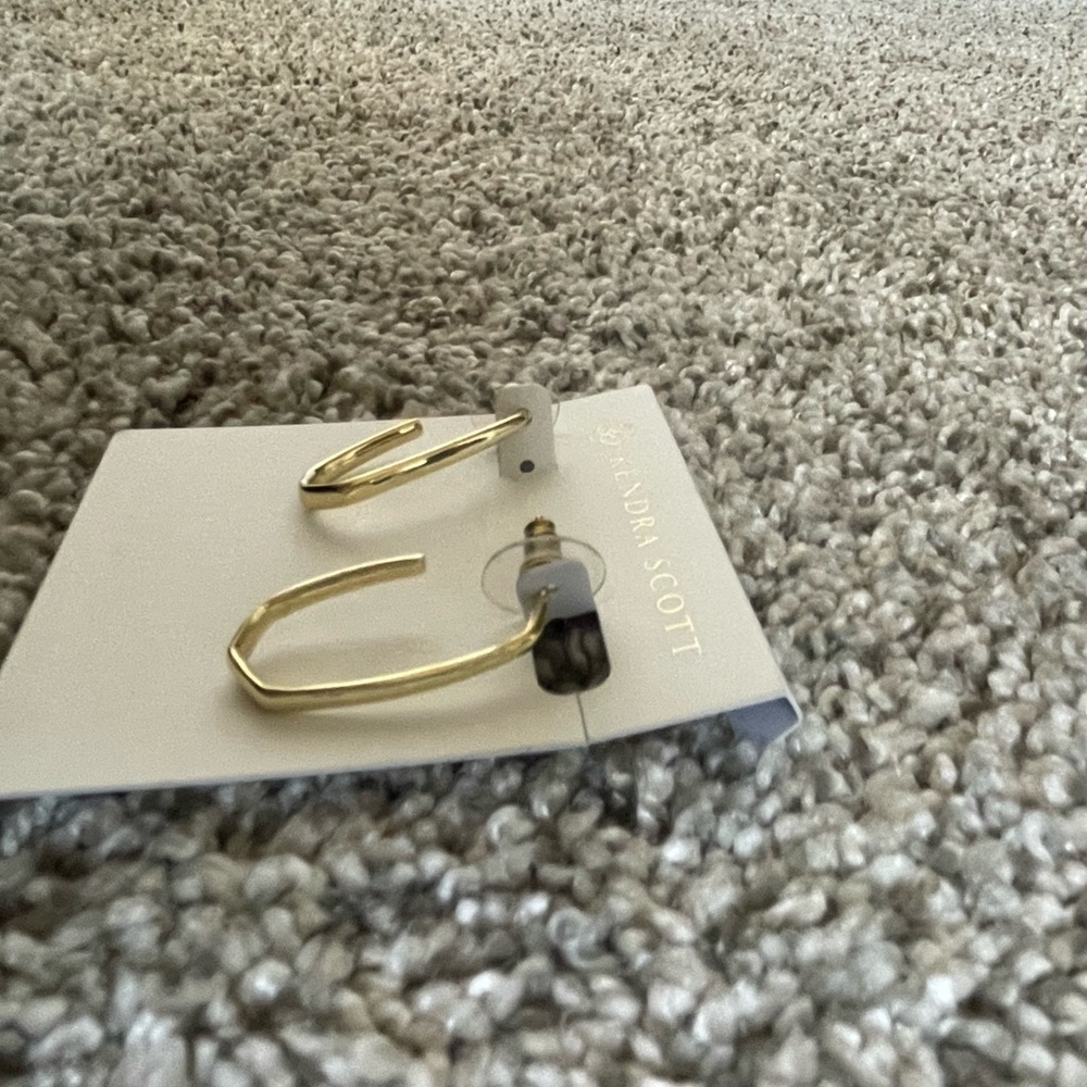 NWT Kendra Scott Open Small Hoop Earrings - Picture 2 of 2